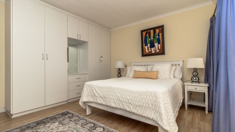 5 Bedroom Property for Sale in Sandbaai Western Cape